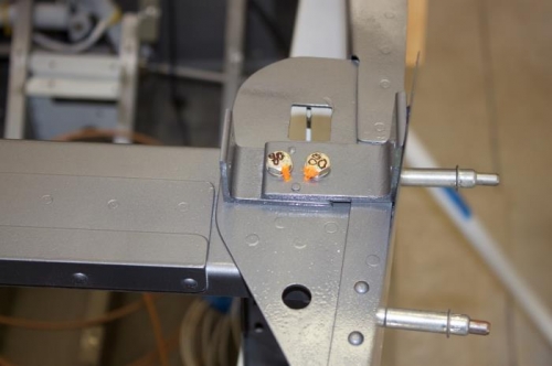 Started reassembling roll bar brackets. 80 in/lb on the torque wrench for 65 real torque in/lbs.