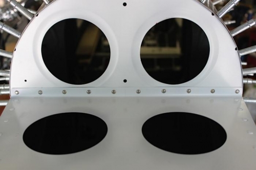 AD4-4 fun with the titanium bar behind. Cake walk.