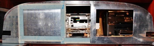 The SL40 tray just starts into opening.  Its all good.