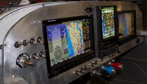 Skyviews,GTN750,SL40,PSE5000EX all work perfectly. Hurrah!