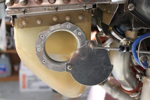 Full open. The throw used every notch at the handle, but it gets reset on the ground...