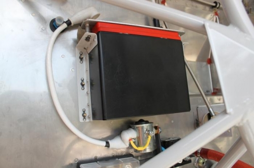 + cable is protected by covers but I'm nervous so close to the battery holddown bar. Maybe fix.