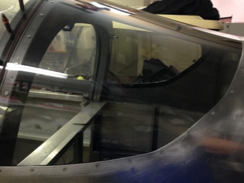 Window cleaned up nicely. All rivets are per Vans plans. No screws.