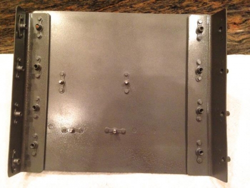 Bracket mounting nutplates are no where near the rudder cable.