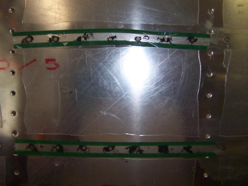 Rivet tape holds flush rivets