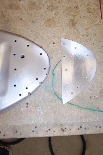 Tank stiffener on outboard rib