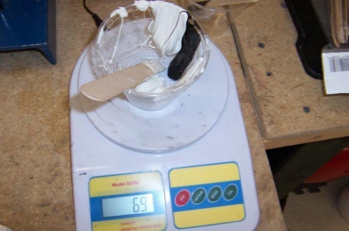 5g black 50g white 14g container+stick