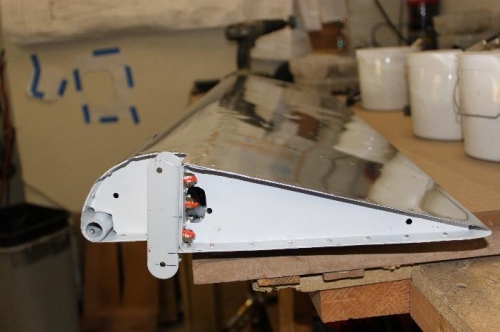 Torqued AN3 nuts to 30in lbs. (25  in lbs plus 5 in lb nylock resistance).