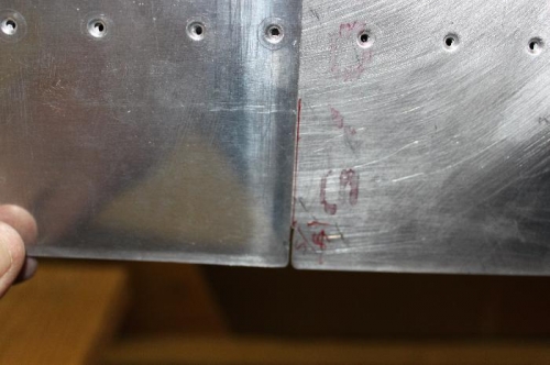 How bottom skin overlap looks after notching for smooth flap hinge