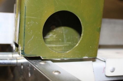 Sitting behind the mounting angle for this pix of the cutout.