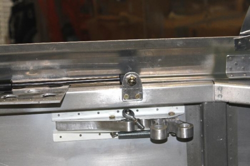 Pilot side. Strut laying aft for now.