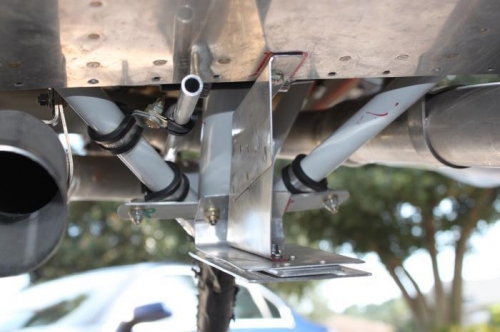 Spacers rivet in place where the cowl cutout is to get around gear leg.