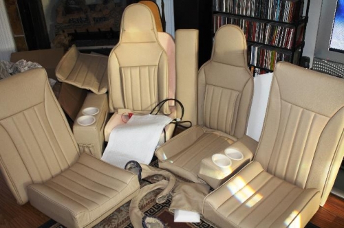 Interior Seats in Bone Leather