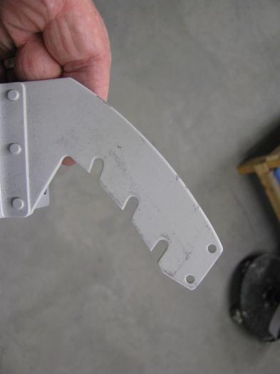 Detent Bracket Scratched by Flap Handle Assy