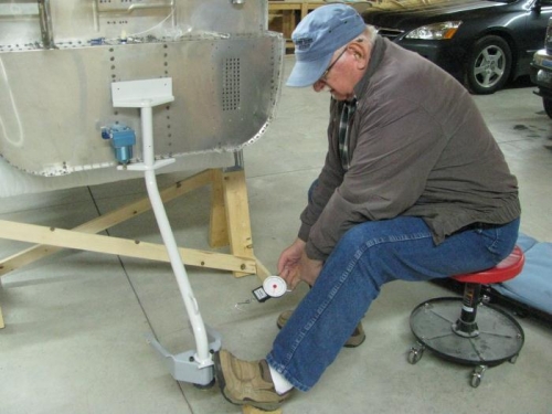 Checking the Nose Gear torque