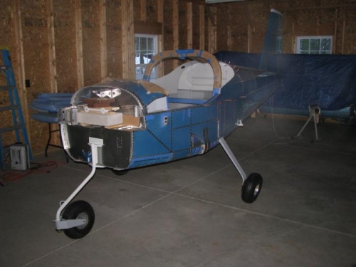 Aircraft supporting itself