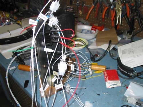 Power leads  on circuit breakers