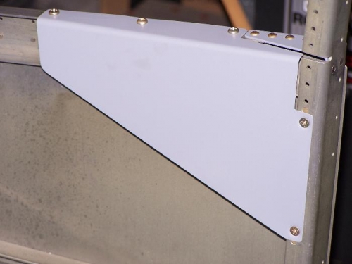 F-1042G-R showing the countersunk screws