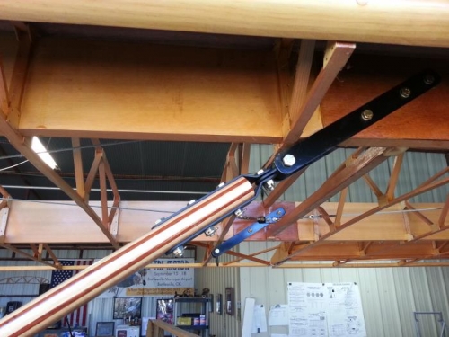 Upper Lift Strut Attach