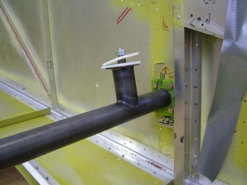 Flaperon cross bar LHS