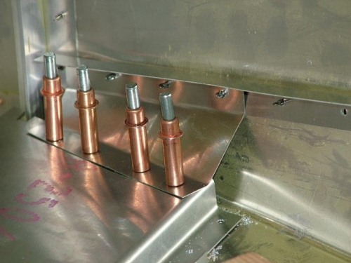 The reinforcement in fwd fuselage