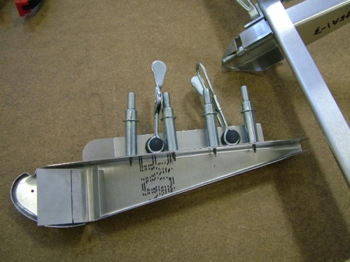 The inboard tip end with control arm