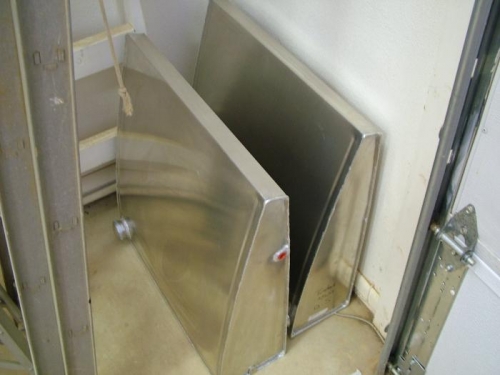 The 15 gallon long range tanks