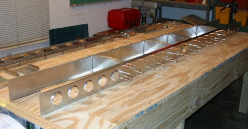 Front and rear spars with ribs