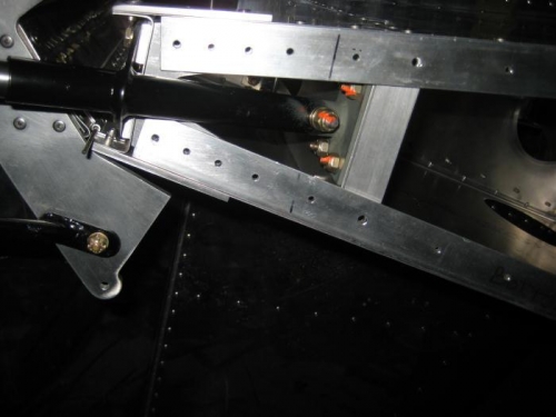 Tail wheel spring (titanium rod) secured with thru bolt