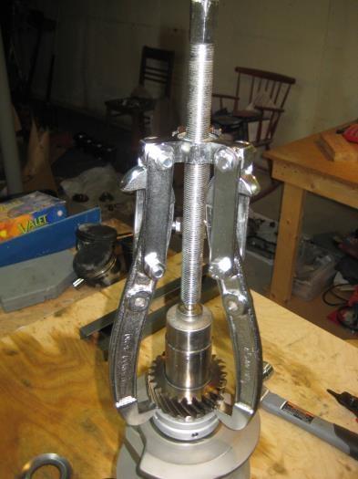 Gear puller for timing gear