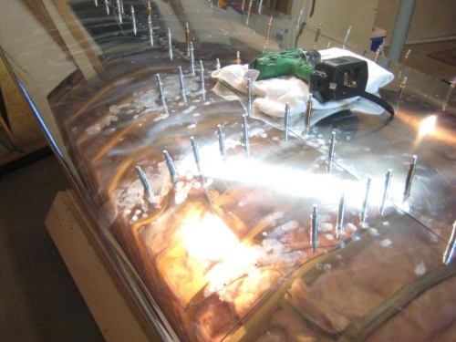 Starting the dirlling and cleco'ing from the center of the wing, and moving out.