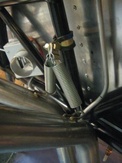 Lower exhaust pipes with springs, up to Adel clamp.