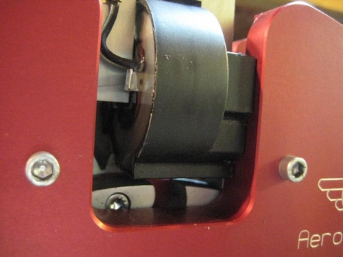 Magnetron with trigger magnet below