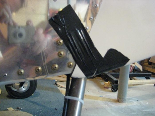 The cowl slipped down a bit so the transition doesn't look right, here.