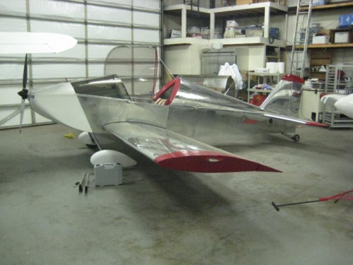 Cowl and wheel pants on.