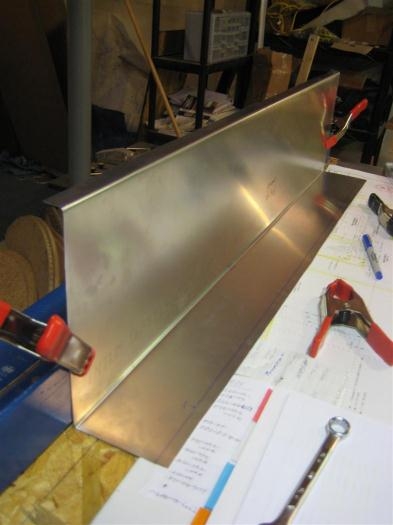 F16-02: fuselage tunnel Z