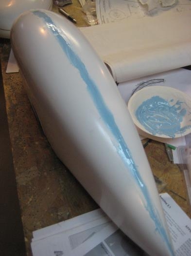 Filled the groove between wheel pant halves.