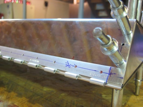 Hinge stuck in place.