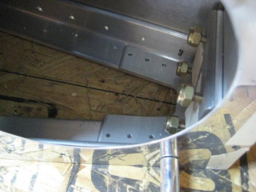 View thru inspection hole into tailcone at the rear-most channel. Note angle sitting on longerons.