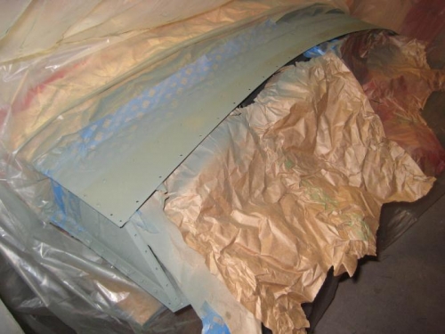 Primer complete on bottom of LEFT wing tip