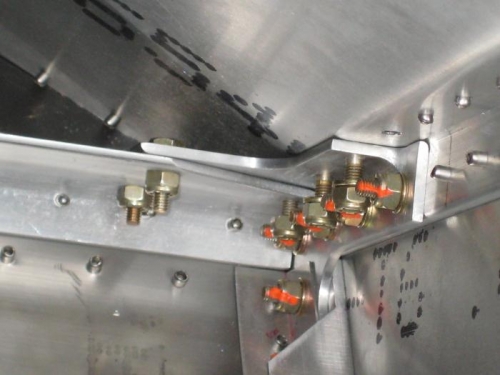 Motor mount screws coming from above (not yet tightened)