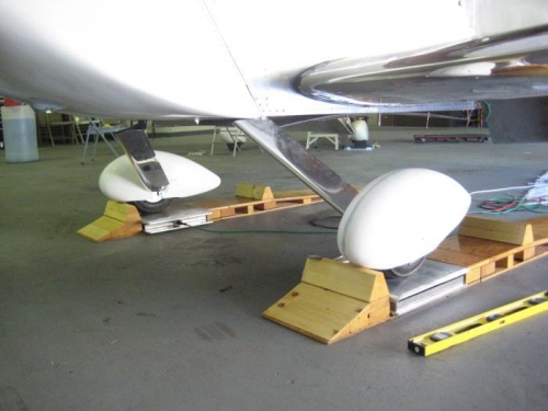 All acoutraments installed for weighing. Level on the floor.