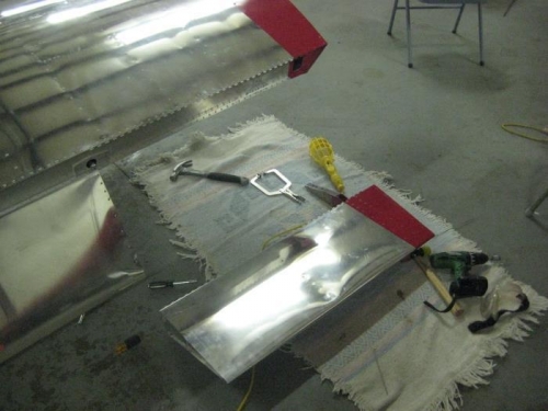 Right aileron removed