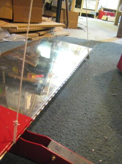 Hinge pin with string at 2 points