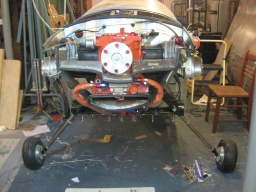 How to jack up the fuselage to get the wheels off?