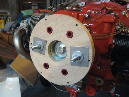 Prop hub spacer for cowl installation