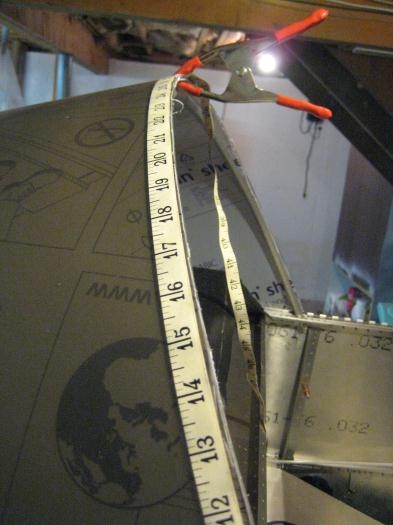 When I though I would include the windscreen, I measured the fastening points and marked.