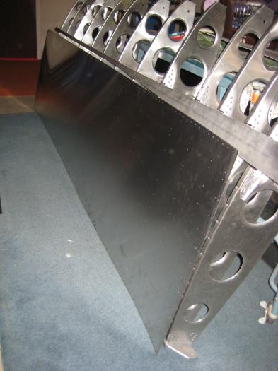 W19-01 L laid against the left wing