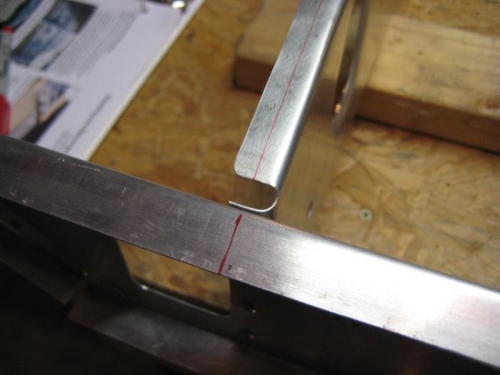 Rib alignment lines.