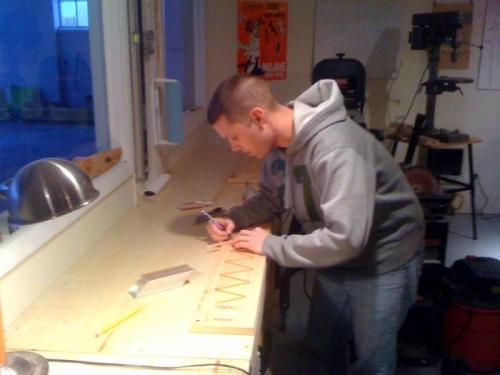 Porter Building a Rib